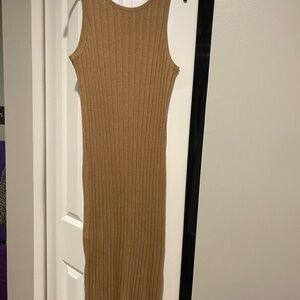 New with Tags Banana Republic Camel Scoop Midi Sweater